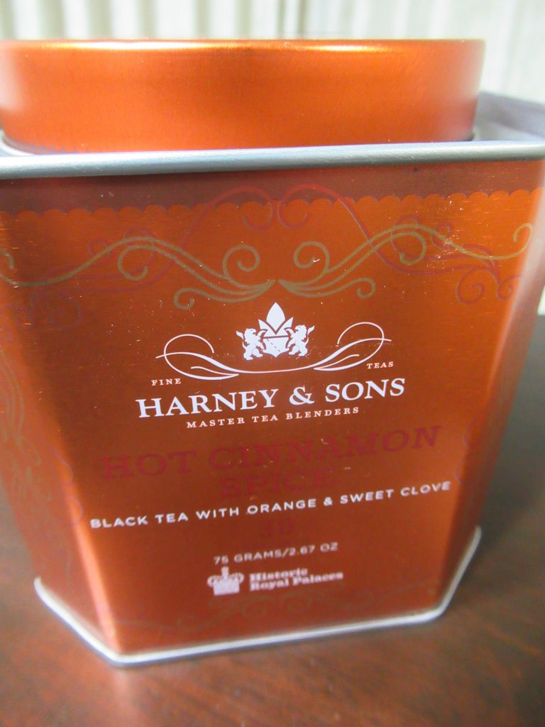 Harney&Sonsの紅茶ホットシナモンスパイスの缶