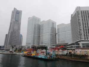 コスモワールドと横浜高層ビル群